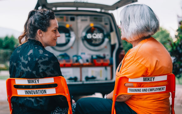 Orange Sky – mobile Waschbusse für Obdachlose